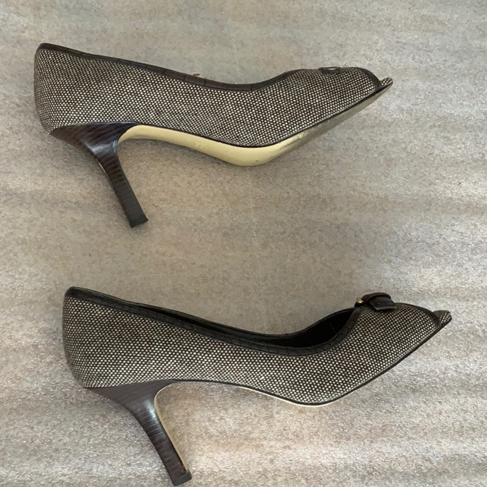 Nickels Women's Brown and Tan Leather Peep Toe Heels